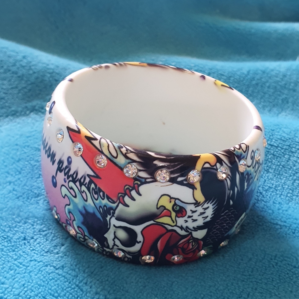 Bold Acrylic Eagle Bangle Bracelet - image 8